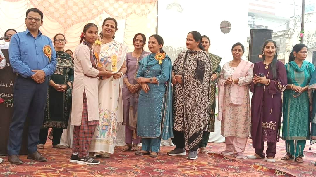 ਸਰਕਾਰੀ ਕੰਨਿਆ ਹਾਈ ਸਕੂਲ ਵਿੱਚ ਸਲਾਨਾ ਸਮਾਰੋਹ ਕਰਵਾਇਆ ਗਿਆ